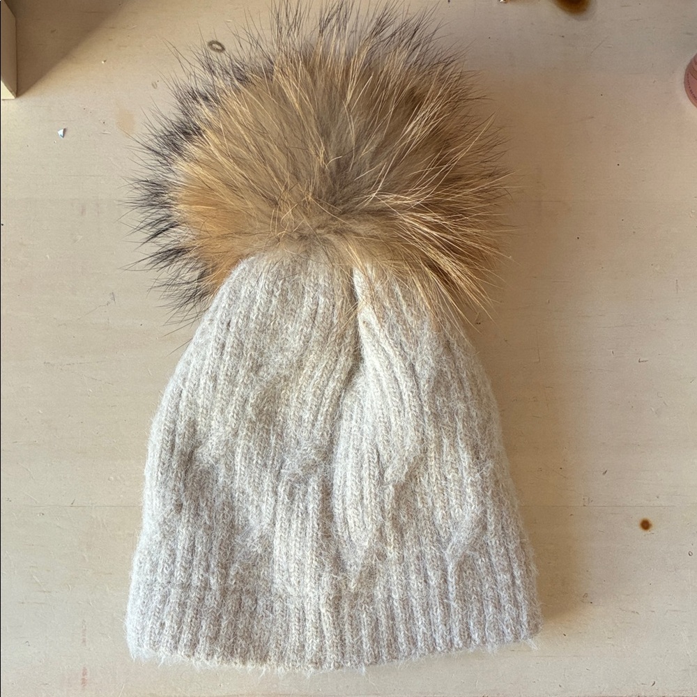 Cozy Cream Knit Beanie with Faux Fur Pom